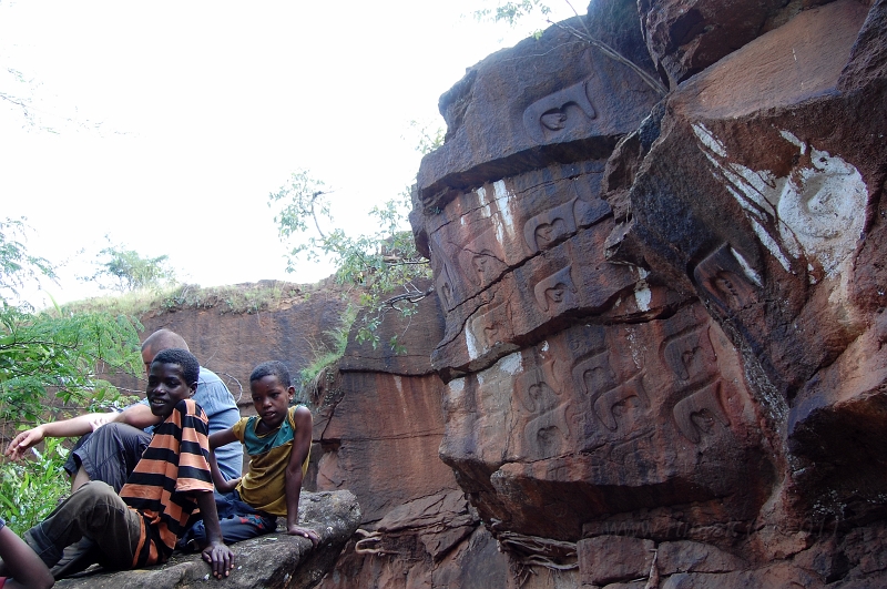 DSC_2277.JPG - 3000+ years old Engravings near Dilla