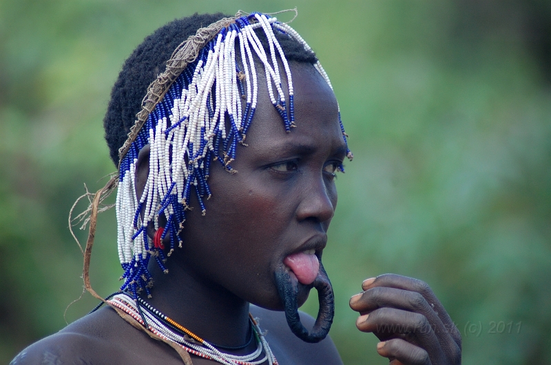 DSC_3068.JPG - Surma woman