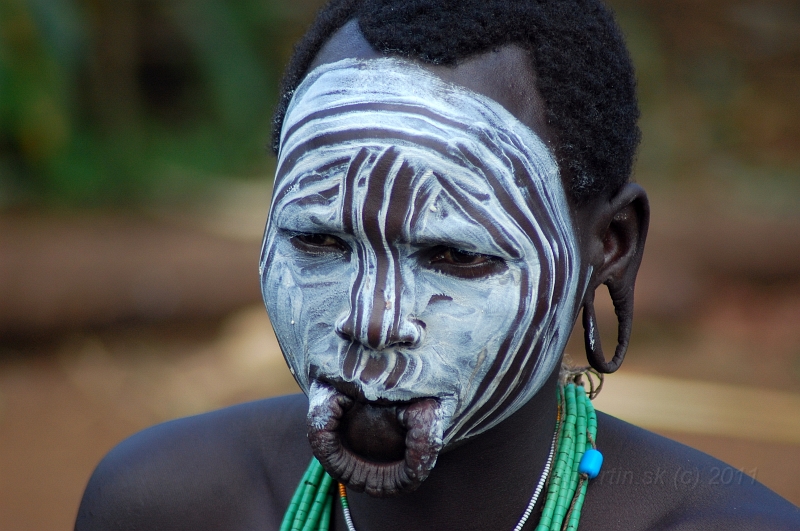 DSC_3075.JPG - Surma woman