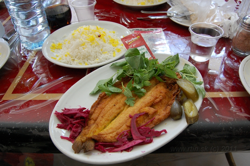 DSC_3185.JPG - Esfahan, quick lunch