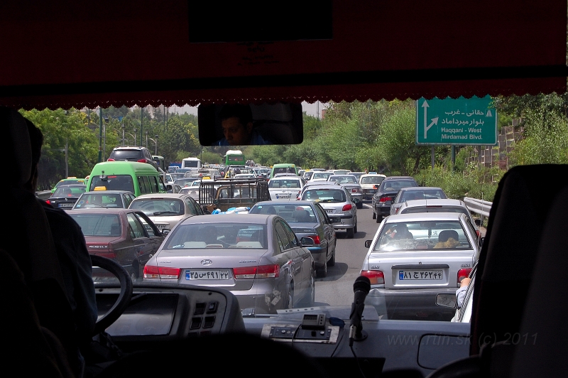 DSC_3394.JPG - traffic in Tehran