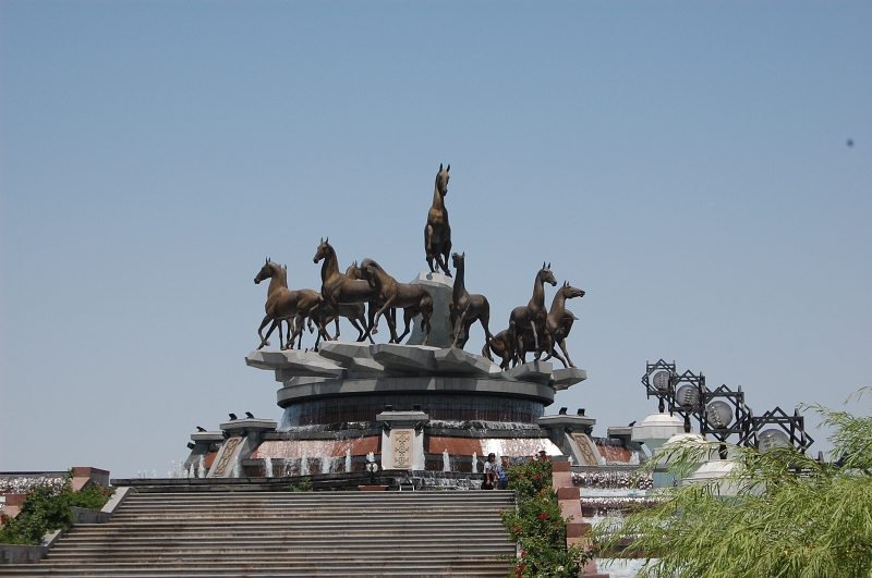 DSC_2620.JPG - Famous Akhal-Teke horses